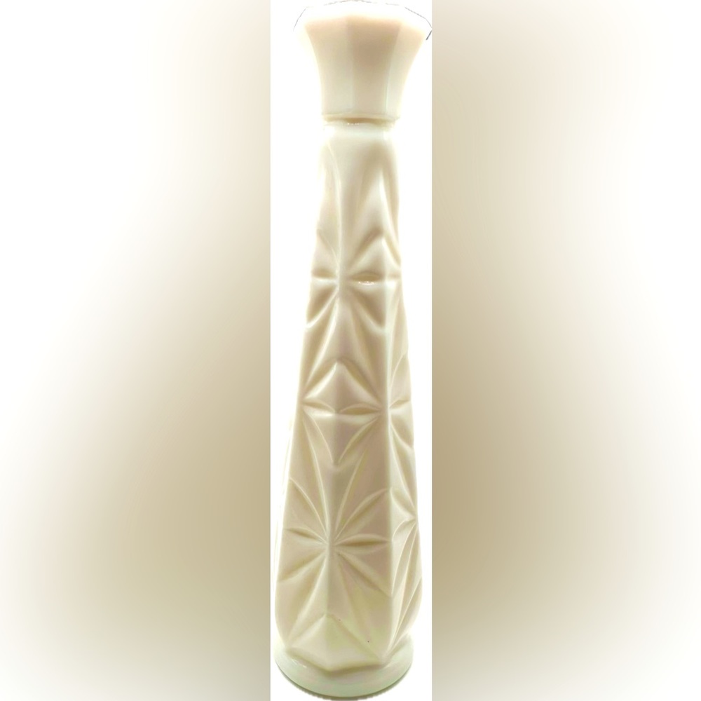 Milk Glass 9” Tall Narrow Vase by Anchor Hocking USA, Vintage from 1950s